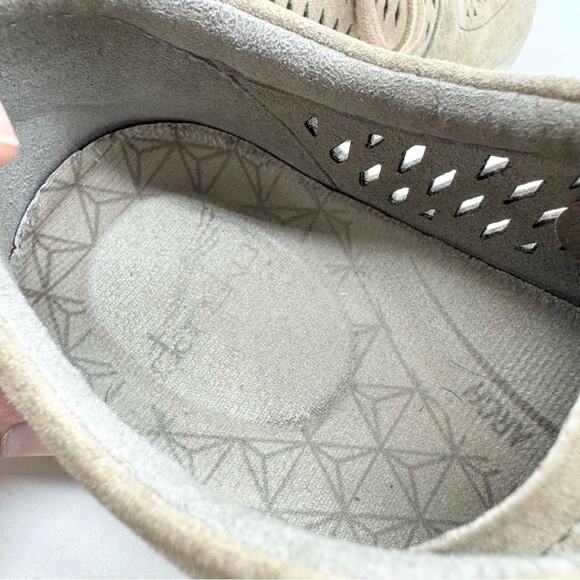 Dansko Women’s Charlie Perforated Suede Lace Up Comfort Sneaker Tan Size 39 - Picture 12 of 12